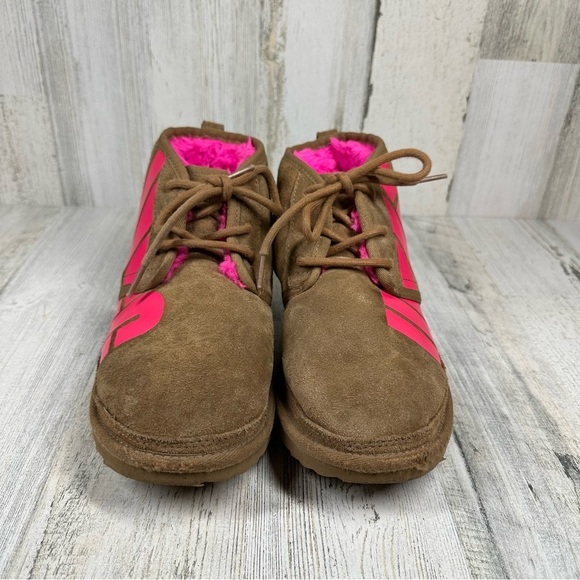 UGG Girls Neumel Boots Chestnut/​Taffy Pink #1111 - Picture 2 of 13